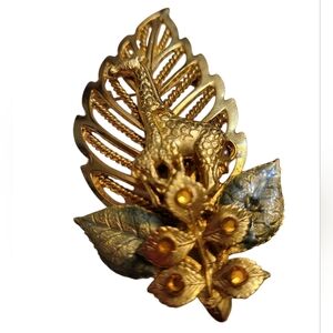Vintage Giraffe on Gold-Tone Leaf Brooch Marked KC